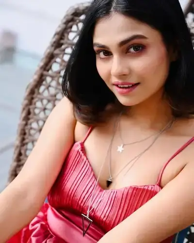 Escort Service Bhadgaon